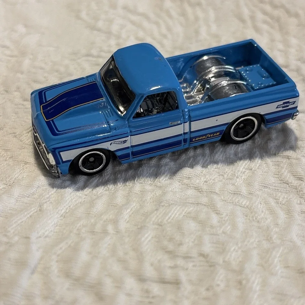 2013 hot wheels 67 Chevy Pickup